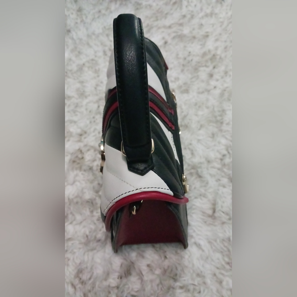 Purse - Picture 2 of 5